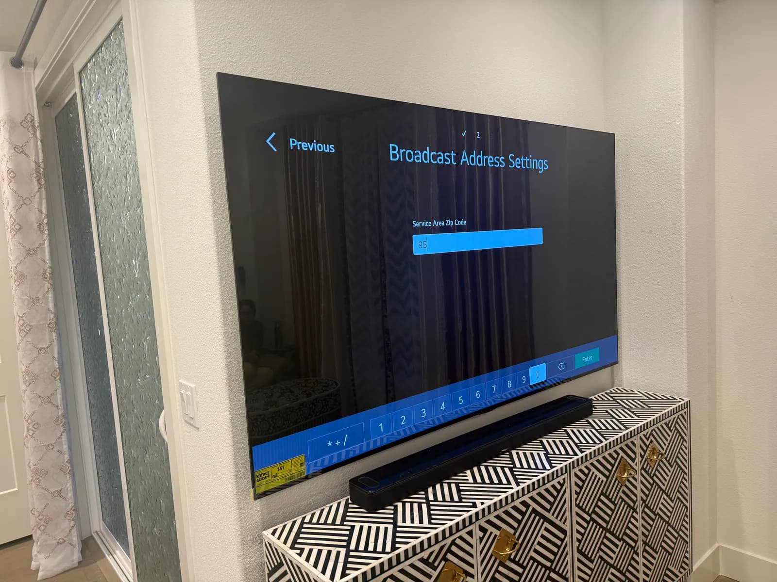 75" TV — Livermore
