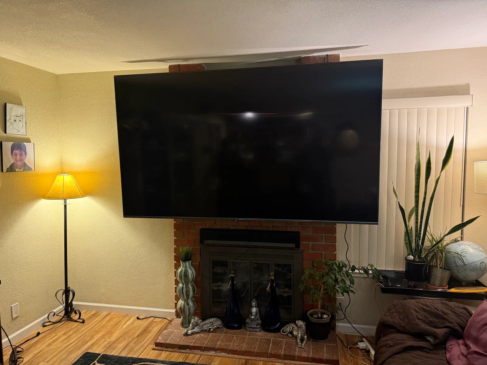 85" TV — Santa Cruz